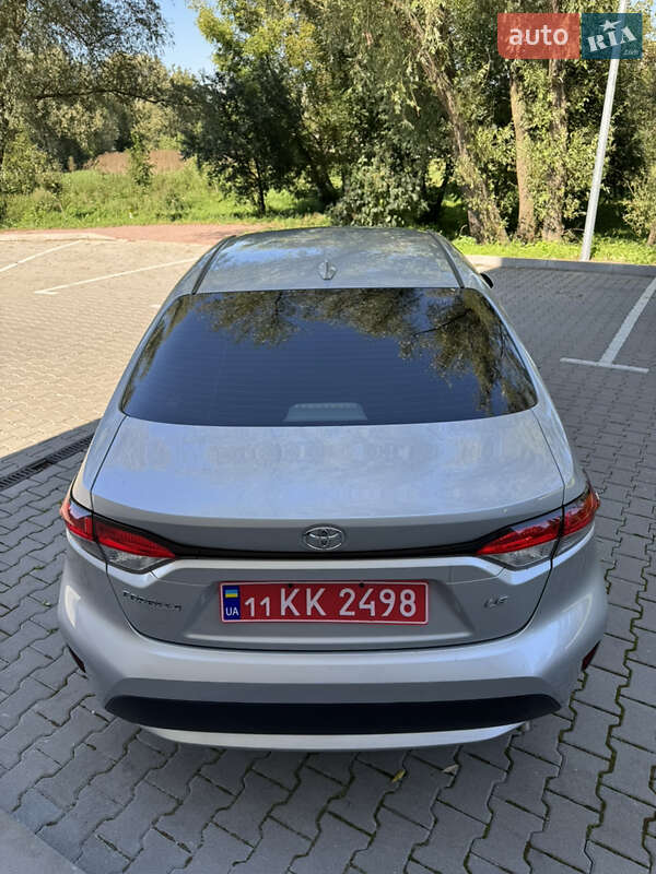 Седан Toyota Corolla 2022 в Хмельницком