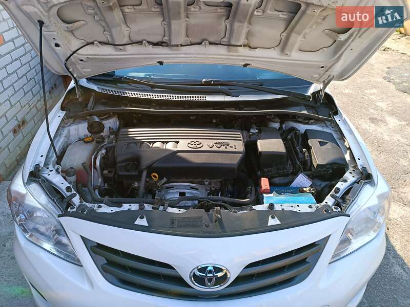 Седан Toyota Corolla 2010 в Бердичеве