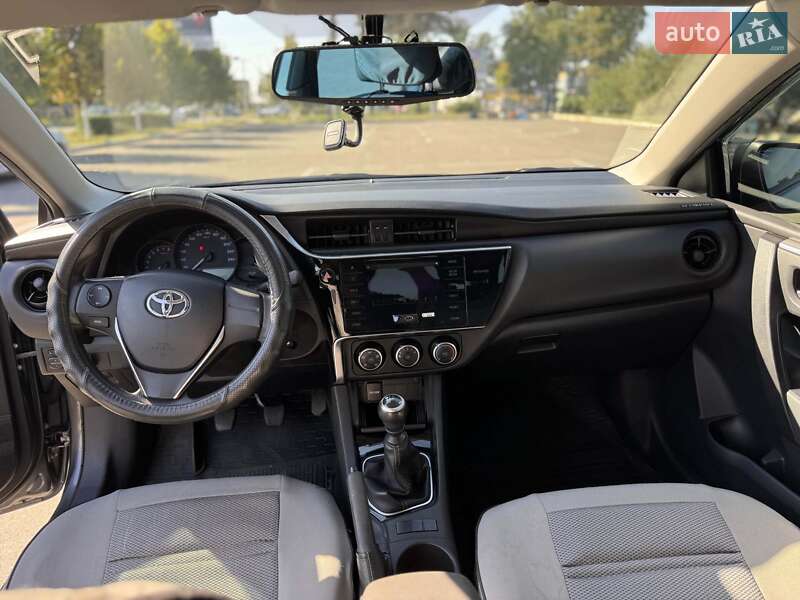 Седан Toyota Corolla 2017 в Буче