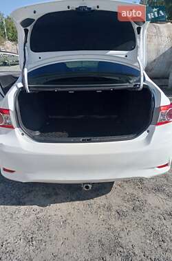 Седан Toyota Corolla 2013 в 