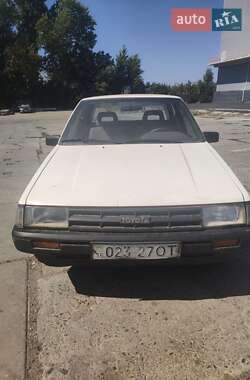 Седан Toyota Corolla 1987 в Одесі
