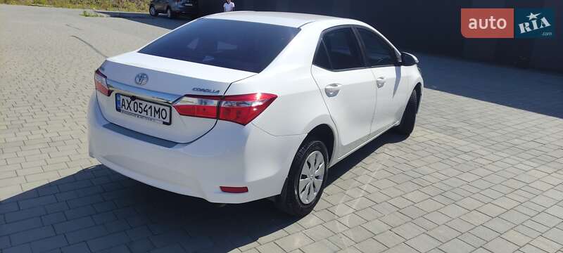 Седан Toyota Corolla 2016 в Хмельницком