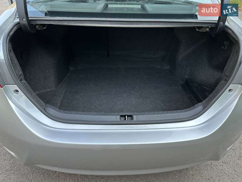 Седан Toyota Corolla 2018 в Львове