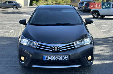 Седан Toyota Corolla 2013 в 