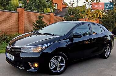Седан Toyota Corolla 2015 в Киеве