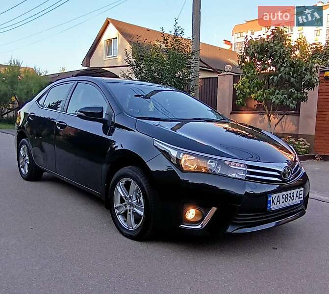 Седан Toyota Corolla 2015 в Киеве фото 6 Седан Toyota Corolla 2015 в Киеве
