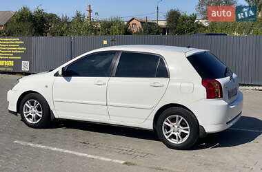 Хэтчбек Toyota Corolla 2006 в 