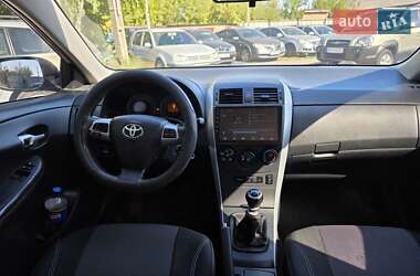 Седан Toyota Corolla 2011 в 