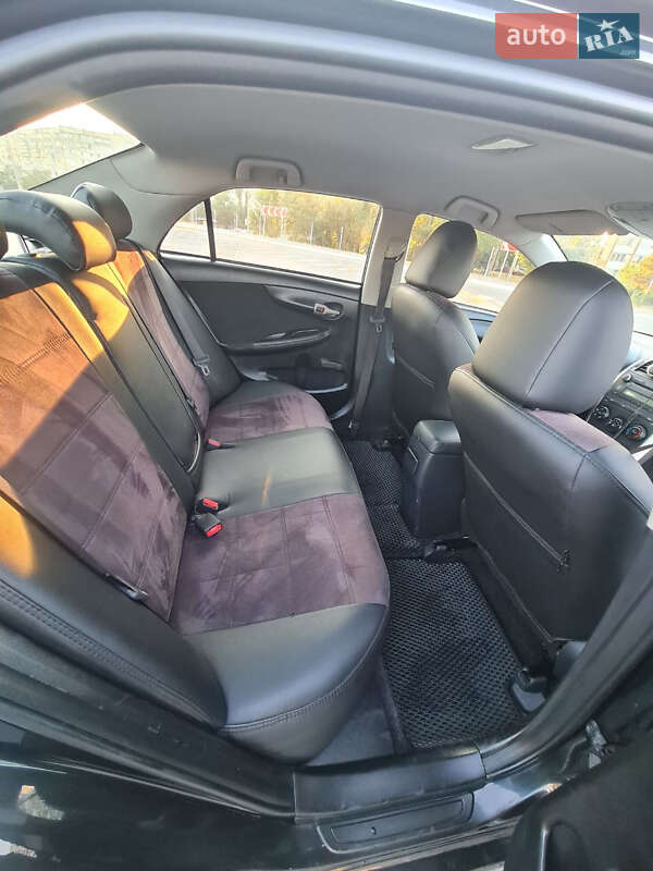 Седан Toyota Corolla 2008 в Києві