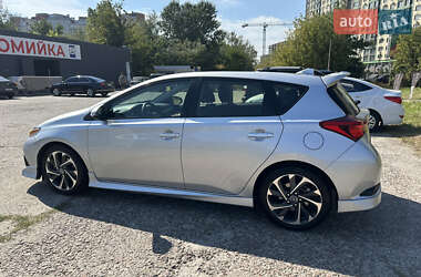 Хэтчбек Toyota Corolla 2016 в Киеве