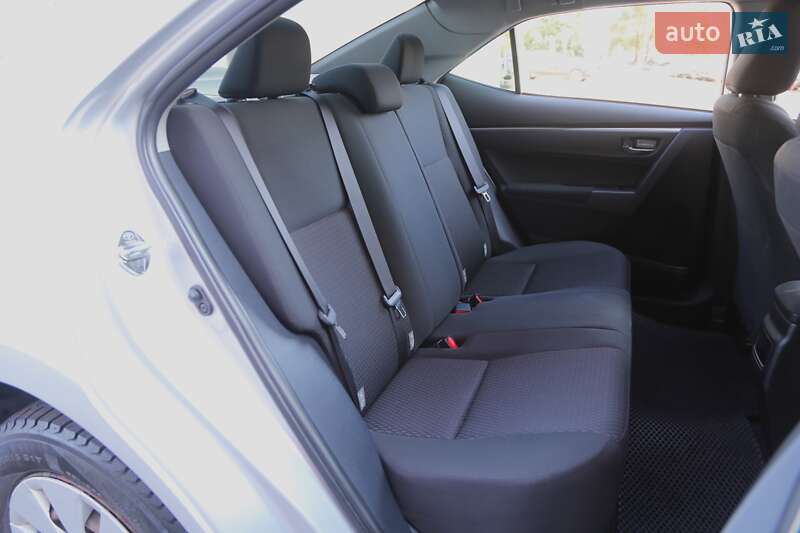 Седан Toyota Corolla 2014 в Киеве