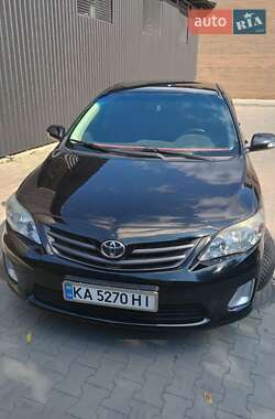 Седан Toyota Corolla 2012 в Казатине