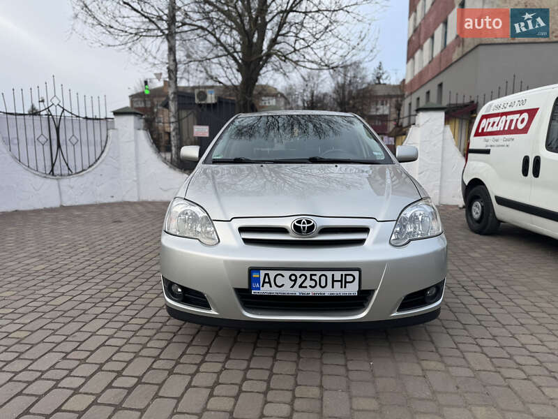 Хэтчбек Toyota Corolla 2005 в Ковеле
