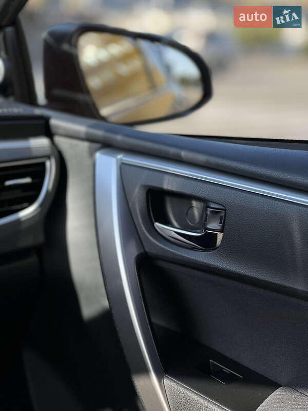 Седан Toyota Corolla 2015 в Києві фото 23 Седан Toyota Corolla 2015 в Києві