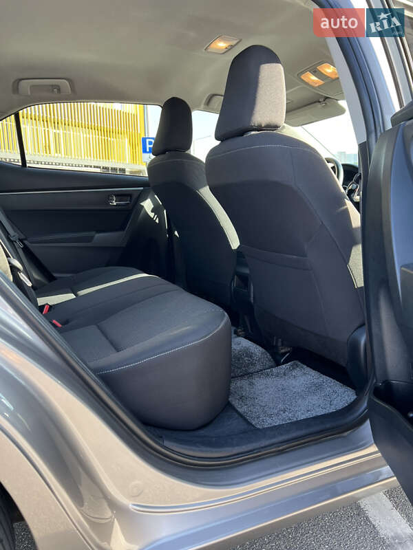 Седан Toyota Corolla 2015 в Києві фото 26 Седан Toyota Corolla 2015 в Києві