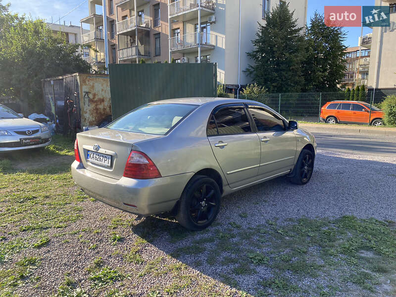 Седан Toyota Corolla 2006 в Киеве