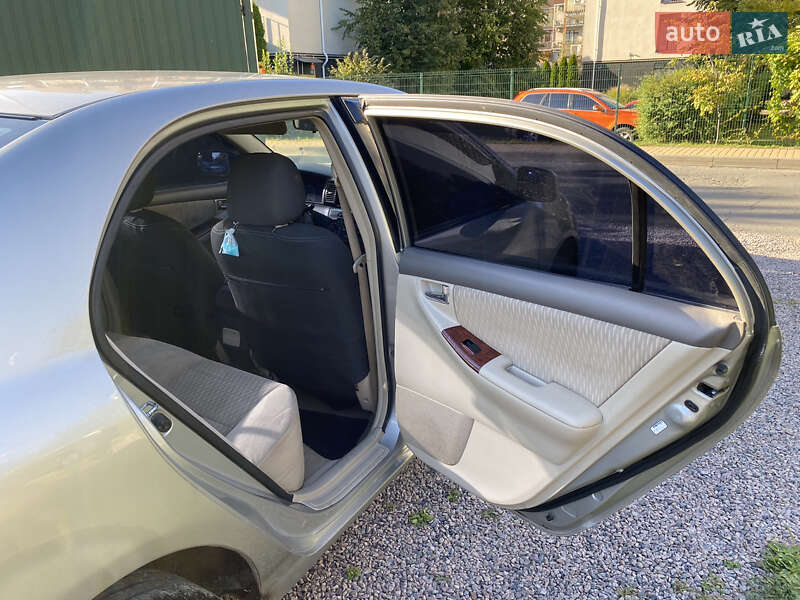 Седан Toyota Corolla 2006 в Киеве