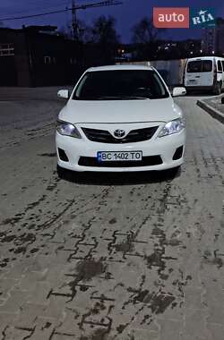Седан Toyota Corolla 2012 в Львові