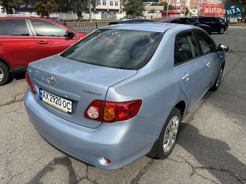 Седан Toyota Corolla 2008 в Полтаве