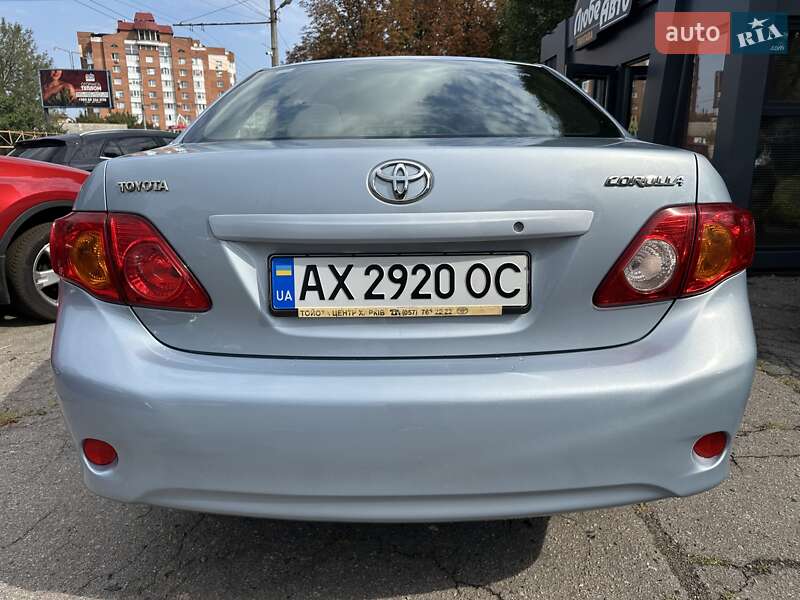 Седан Toyota Corolla 2008 в Полтаве