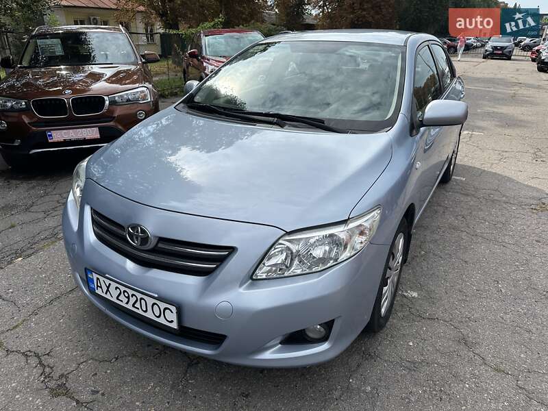 Седан Toyota Corolla 2008 в Полтаве