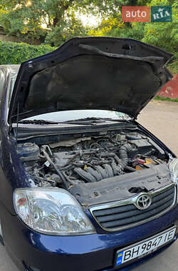 Седан Toyota Corolla 2005 в 
