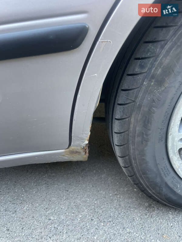 Седан Toyota Corolla 1999 в Киеве фото 5 Седан Toyota Corolla 1999 в Киеве