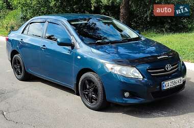 Седан Toyota Corolla 2008 в Києві