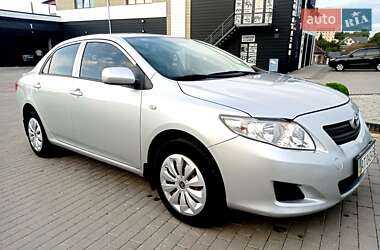 Седан Toyota Corolla 2008 в Городенці