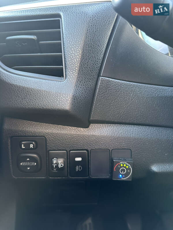 Седан Toyota Corolla 2015 в Одессе фото 14 Седан Toyota Corolla 2015 в Одессе