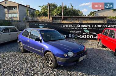 Хэтчбек Toyota Corolla 1998 в 