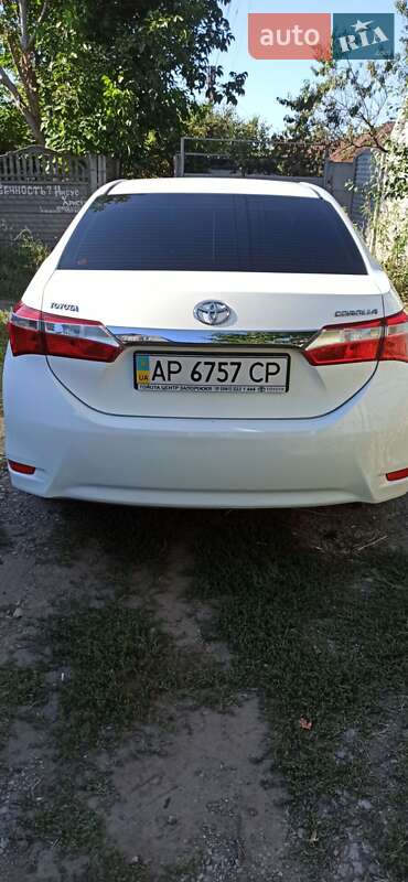 Седан Toyota Corolla 2014 в Запорожье