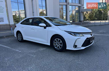 Седан Toyota Corolla 2019 в 