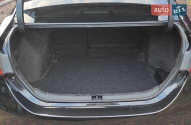 Седан Toyota Corolla 2013 в 