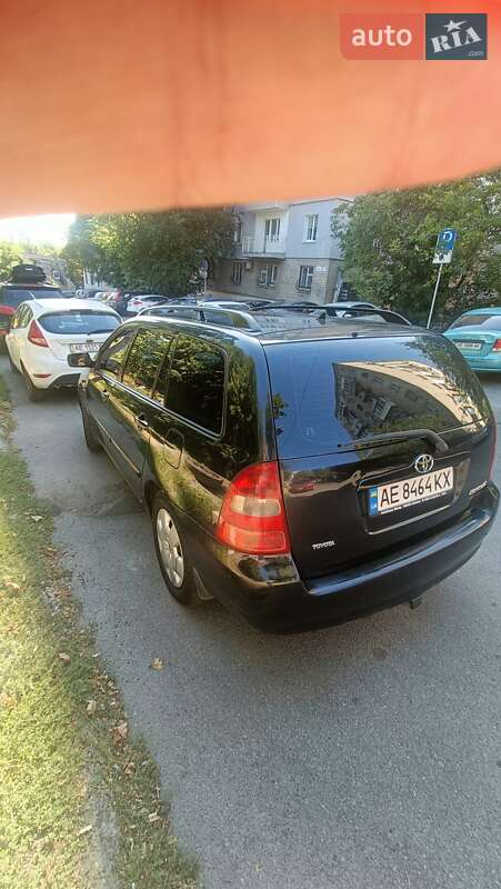 Універсал Toyota Corolla 2004 в Дніпрі