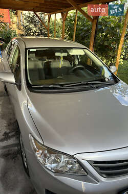 Седан Toyota Corolla 2010 в 