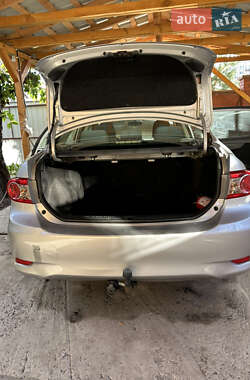 Седан Toyota Corolla 2010 в 