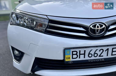 Седан Toyota Corolla 2014 в 