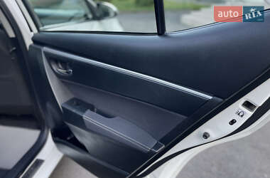 Седан Toyota Corolla 2014 в 