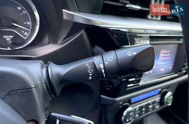 Седан Toyota Corolla 2014 в 