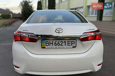 Седан Toyota Corolla 2014 в 
