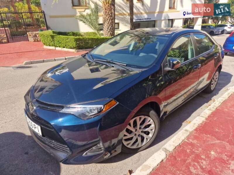 Седан Toyota Corolla 2019 в 