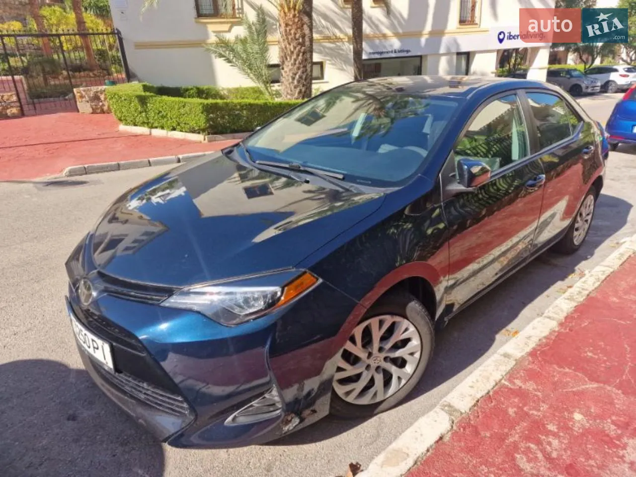 Шикарний темно-синій з перламутром колір . Мінімальний та не зкручений пробіг. Ціла безпека. Було мінімальне пошкодження заднього правого крила, замінив на нове оригінальне з заводу в Дубаї, з пофарбуванням з обох сторін. В Україні зареєстровано 24.12. 21р з пробігом 38к миль. Круїз контроль працює відмінно, тримає в полосі й утримає небезпечну відстань. Новий акумулятор.
 Техогляд для виїзду за кордон діє до серпня 2026р. 
Додатково 26.09.25 встановлена воднева установка (500євро) яка дає зменшення витрат палива порядка 10% та очищує дигун та покрвщує якість вихлопних газів 
Свої пропозиції залишати в чаті чи на вайбер.
 В лютому/березні авто повернеться з Европи й буде можливість оглянути й випробувати в русі.