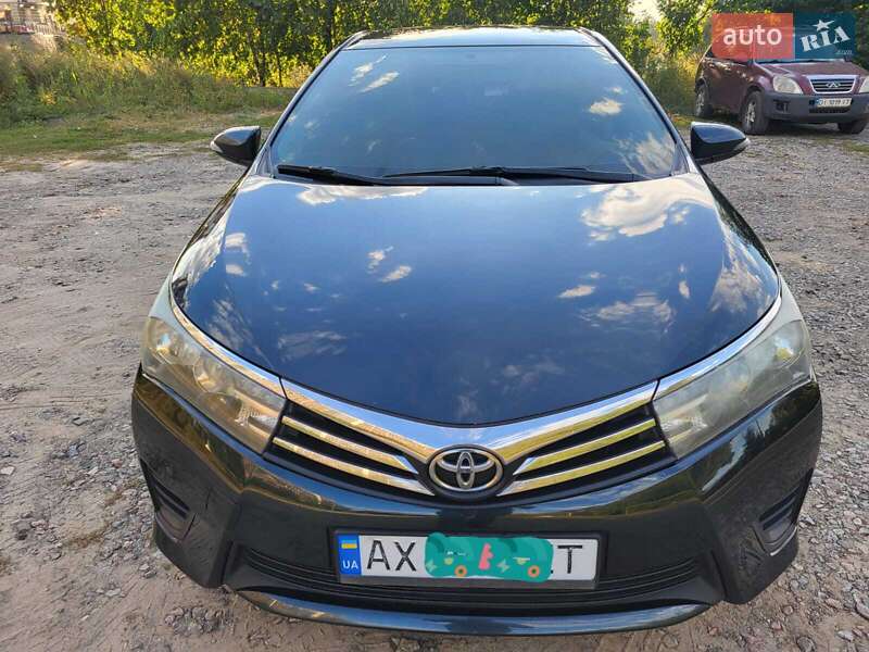 Седан Toyota Corolla 2013 в Харькове фото 3 Седан Toyota Corolla 2013 в Харькове