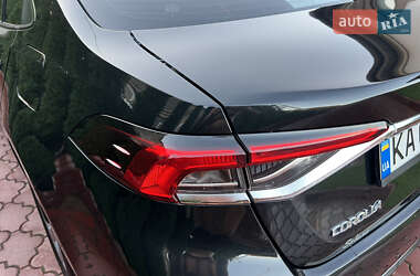 Седан Toyota Corolla 2019 в 