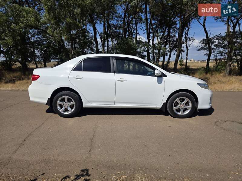 Седан Toyota Corolla 2012 в Одессе