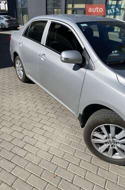 Седан Toyota Corolla 2010 в 