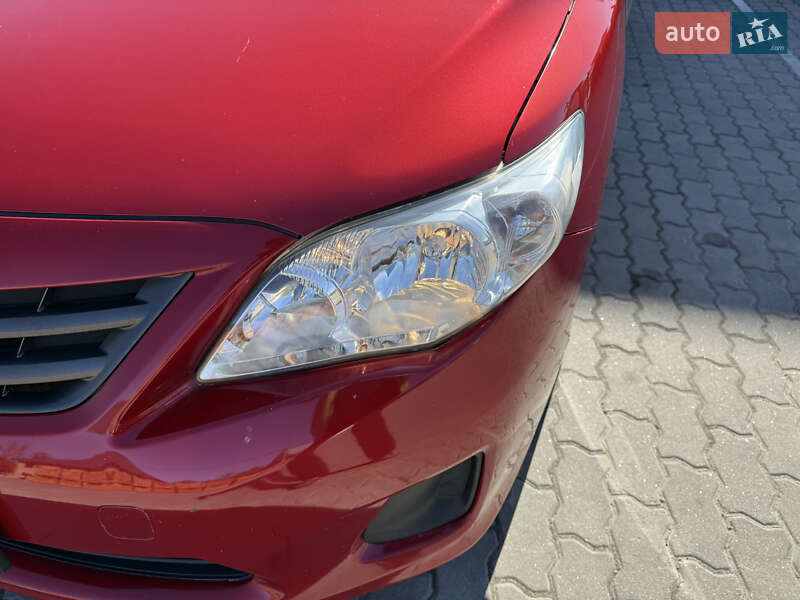 Седан Toyota Corolla 2012 в Львове