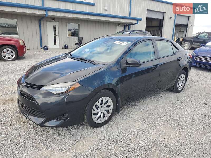 Седан Toyota Corolla 2018 в 