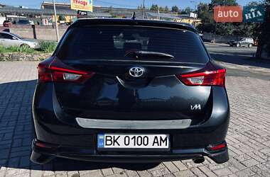 Хэтчбек Toyota Corolla 2017 в 